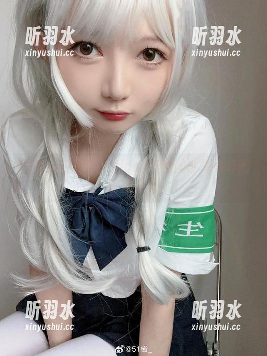 51酱黑白世界：用cos与套图诠释别样的艺术之美