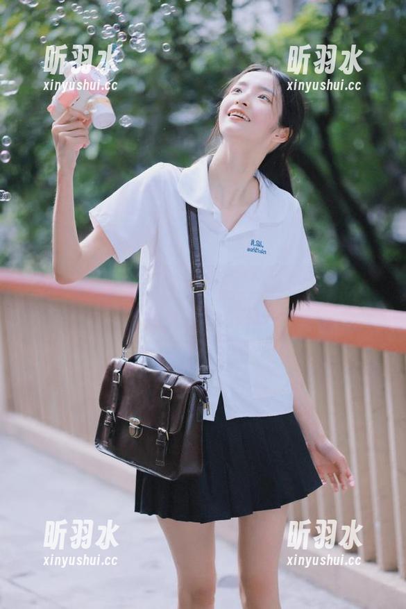 Candy网红馆 - 不容错过的美图更新！俞公主制服摄影作品一览