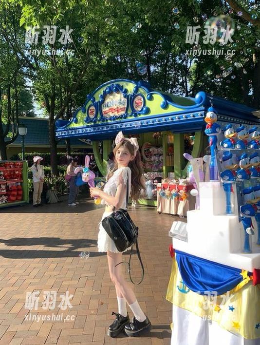 GIRLT果团网 - 探索黑白之美，陈雅漫高清壁纸让你感受不一样的艺术灵感