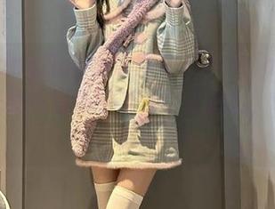 HuaYang花漾 - 看果儿Victoria如何在无圣光睡衣写真中展现个人魅力，令人惊讶！