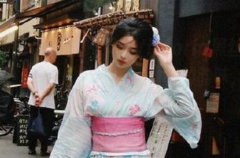HuaYang花漾 - 果儿Victoria黑丝写真集精华：如诗般的画面和独特的韵味，带你进入视觉的新境界