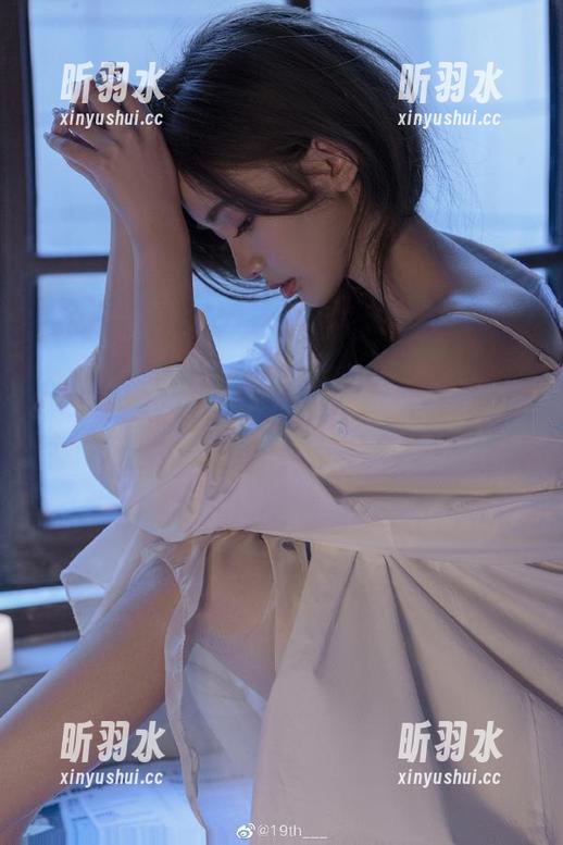 HuaYang花漾 - 白茹雪Abby毛衣风尚合集：尽享冬季气息的唯美套图大放送！