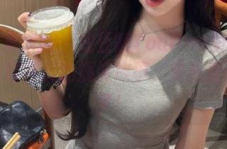 IMiss爱蜜社 - 兜豆靓Youlina图集更新，双马尾背后的搞笑故事，笑出腹肌不是梦！