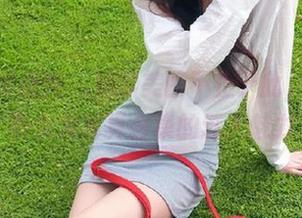 ISHOW爱秀 - 她的美丽不止于此，观看南茜女友写真合集的迷人魅力