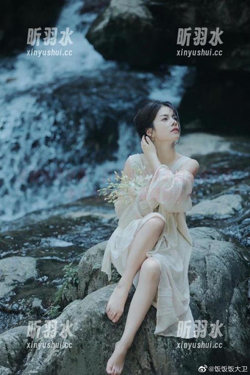走进喵糖映画：日系清纯妹子的甜美写真，令人心动的青春靓影图片