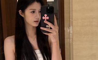 MiStar魅妍社 - 探索王婉悠圣诞主题的新套图更新，体验她与节日的完美契合