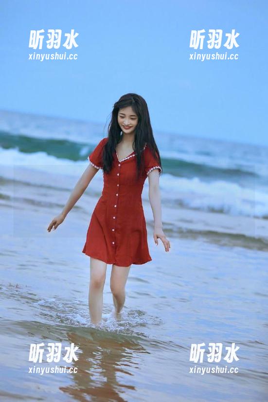 MiStar魅妍社 - 感受绯月樱_Cherry的连体衣魅力，私拍作品中蕴藏的细腻情感与故事