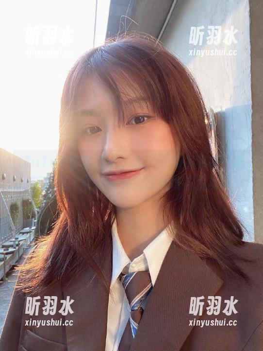 MiiTao蜜桃社 - 下载“豆瓣酱秘书”最新套图，带你领略别样风情与优雅！