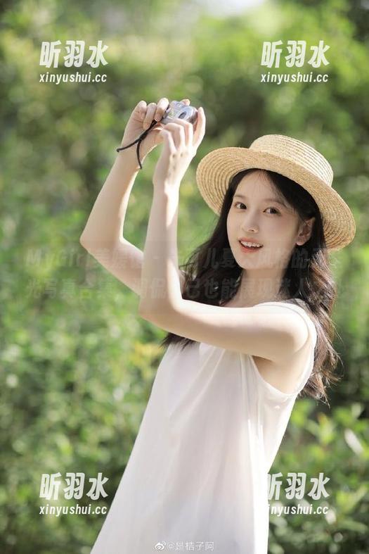 MyGirl美媛馆 - 朱可儿夏天风格的无圣光写真合集，调侃自己也能展现迷人之处
