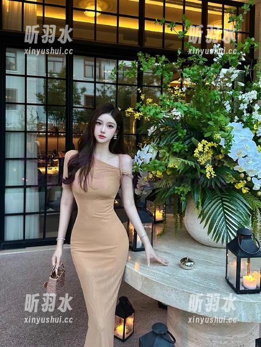 MyGirl美媛馆 - 在许诺sabrina的分享中探秘灰丝作品，笑点满满的写真之旅！