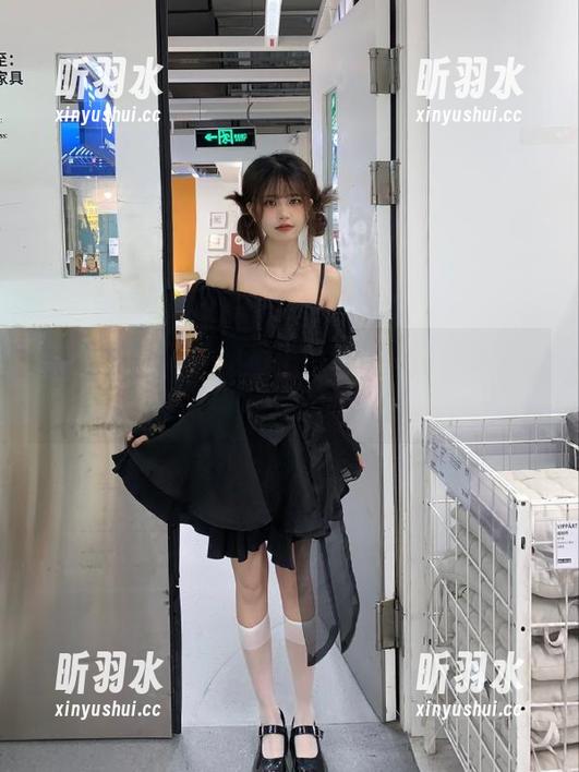 在图集写真VOL.05中与MyuA(뮤아)相遇，探索她美丽生活的点点滴滴！
