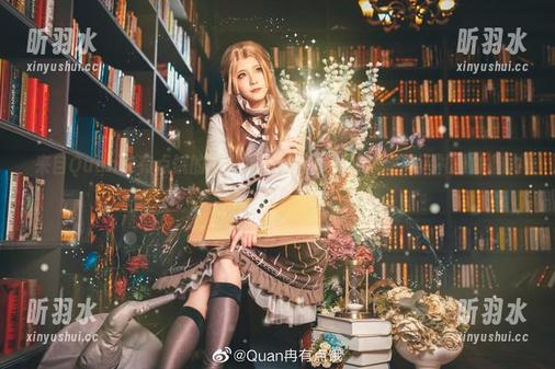 来自Quan冉有点饿的福利写真分享：原神申鹤同人礼服的魅力四射