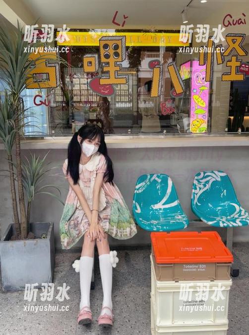 RUISG瑞丝馆 - 跟随“人间不值得lily”走进“美足”，完整作品全集一次看过瘾