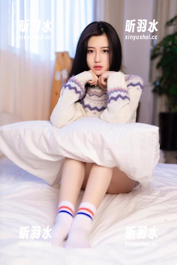 免费下载Seele麦麦夏天的唯美美图，为你的屏幕增添一抹夏日清凉！