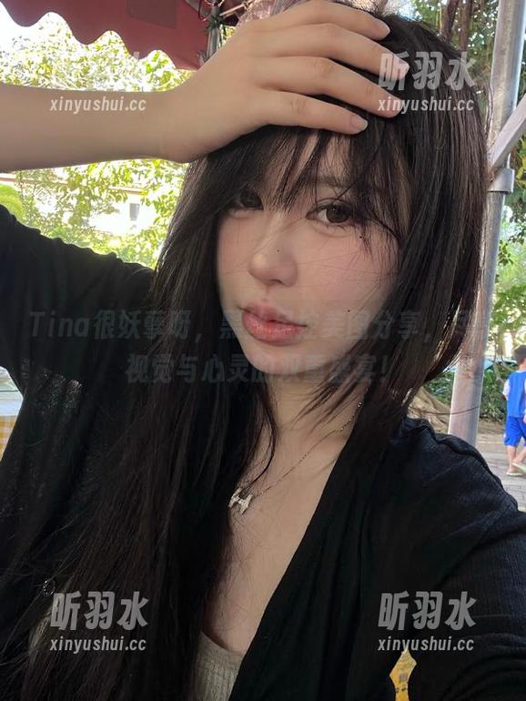 Tina很妖孽呀，黑丝足控美图分享，尽享视觉与心灵的双重盛宴！