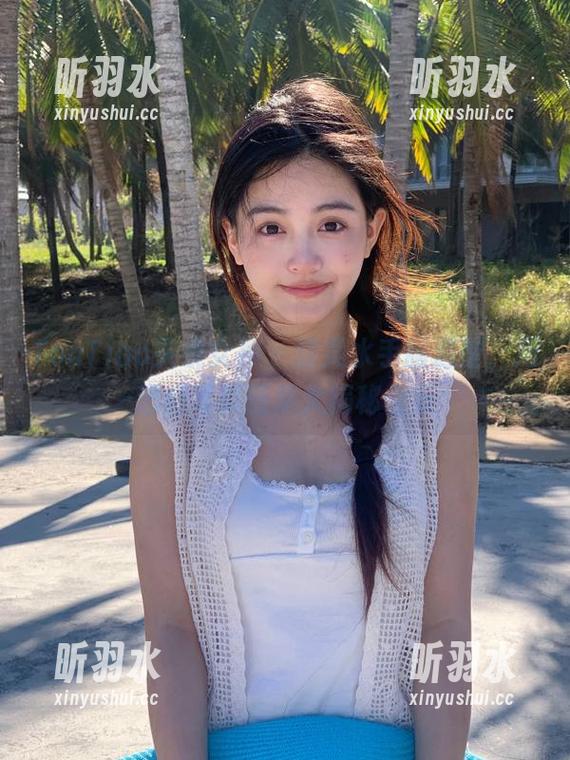 TouTiao头条女神 - 甜美水手服造型，周思超写真图集大揭秘合集