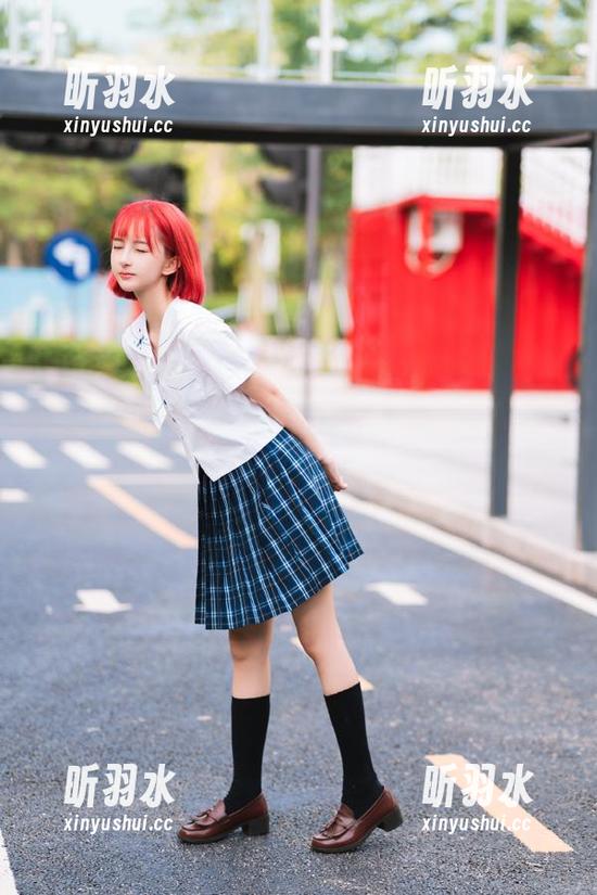 UGirls尤果网 - 震撼人心的《Mikka涵涵女王》图集，免费下载尽享她的迷人风姿