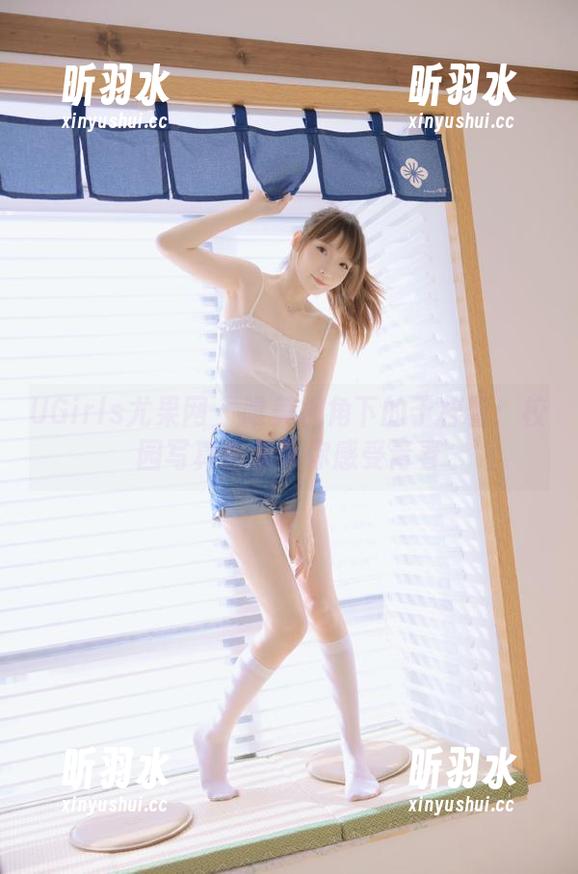 UGirls尤果网 - 唯美视角下的于梓馨：校园写真合集带你感受青春