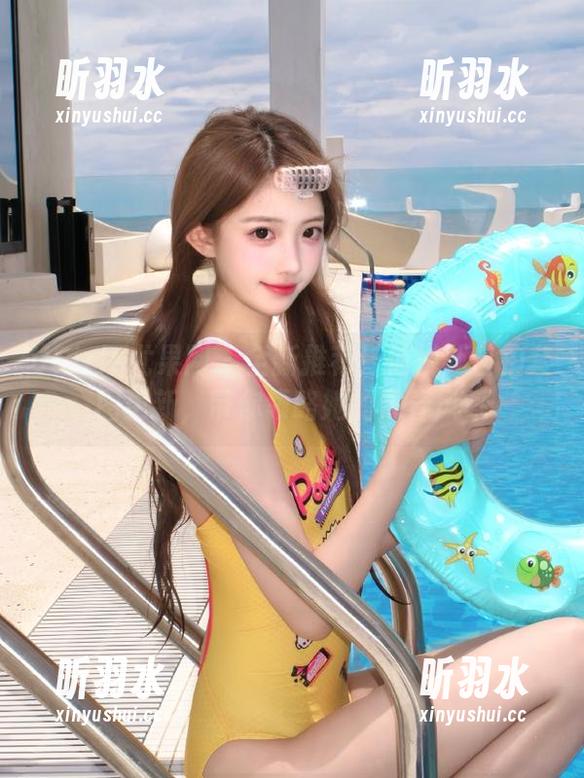 UGirls尤果网 - 全新推荐！信悦儿自拍套图更新，带你领略她的青春风采