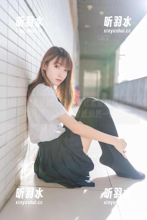 UGirls尤果网 - 免费下载孟狐狸姐姐的精美写真，让你的壁纸焕然一新！