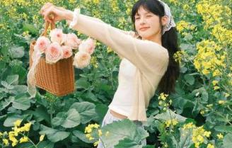 UGirls尤果网 - 王尔琳棉袜魅力写真精选合集：每一张都如梦似幻，尽情享受舒适与美丽的碰撞！