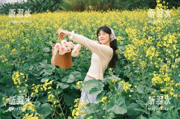 UGirls尤果网 - 王尔琳棉袜魅力写真精选合集：每一张都如梦似幻，尽情享受舒适与美丽的碰撞！