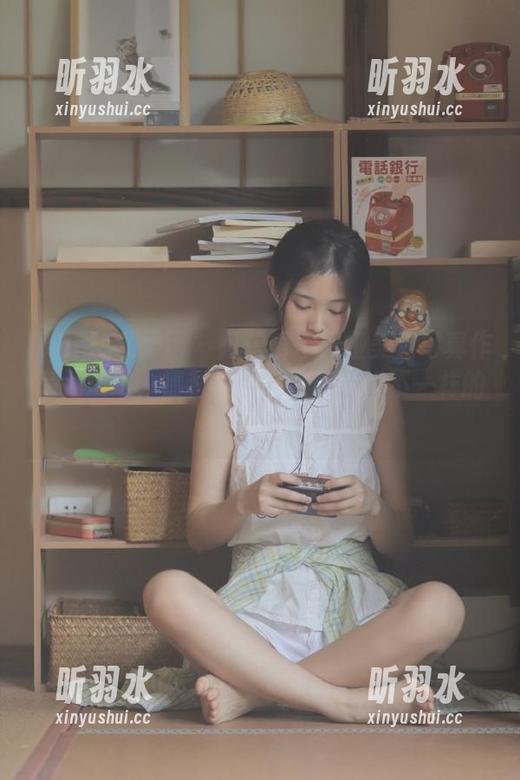 UGirls尤果网 - 阿依努尔瓦娅美足写真作品大放送，福利不断，带你体验不一样的艺术魅力！