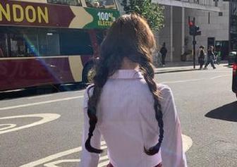 UGirls尤果网 - 陈怡曼泳衣写真合集：华丽与性感的完美结合