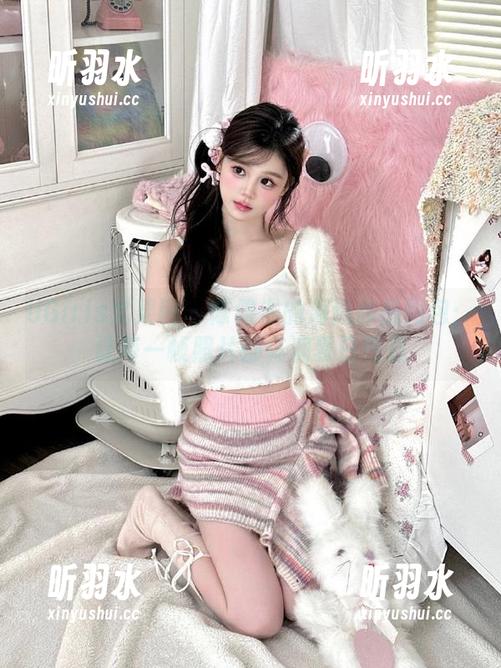 UGirls尤果网 - 陈雅漫的海边作品图包：让每一帧照片都充满夏日气息