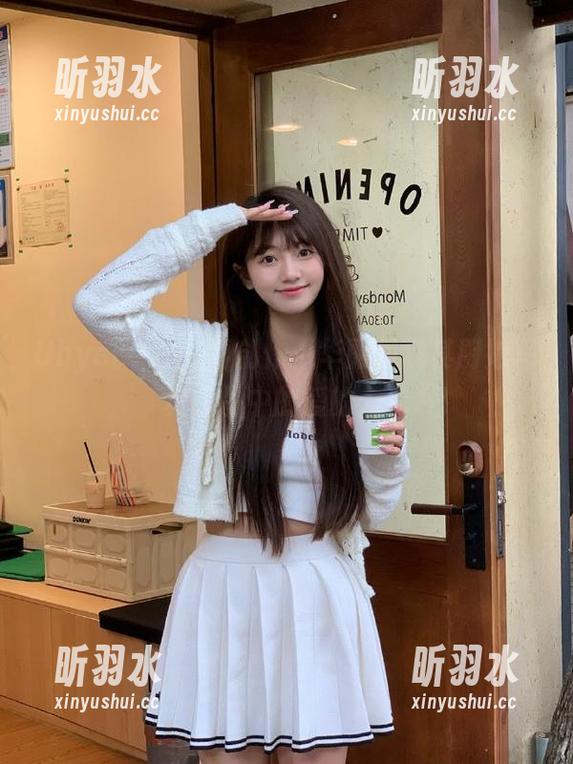Uhye(이유혜)再创作，华丽呈现其厨娘写真作品中的爱的力量