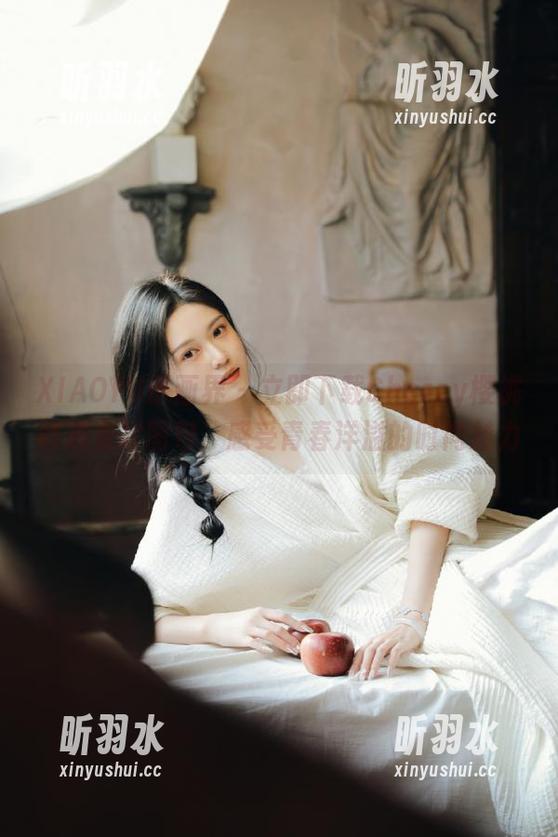 XIAOYU语画界 - 立即下载Cherry樱桃酱连衣裙图包，感受青春洋溢的时尚魅力