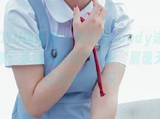 XIAOYU语画界 - 周于希Sandy泳池写真合集：泳池边的优雅身影，展现无与伦比的青春风采