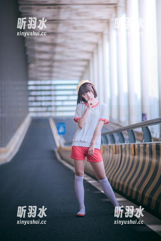 XIAOYU语画界 - 热门写真资源发布：小海臀Rena灰丝原图，全景呈现极致美感