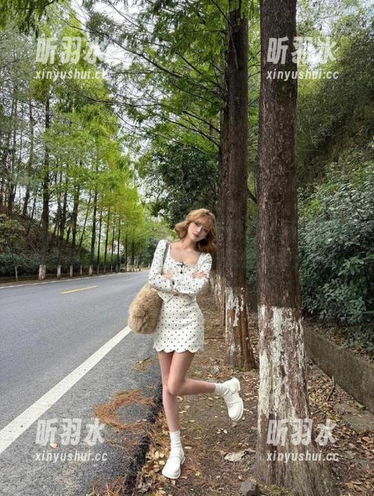 XIAOYU语画界 - 万圣节惊喜！杨晨晨最新原图更新，笑着过节，鬼怪也要开心！
