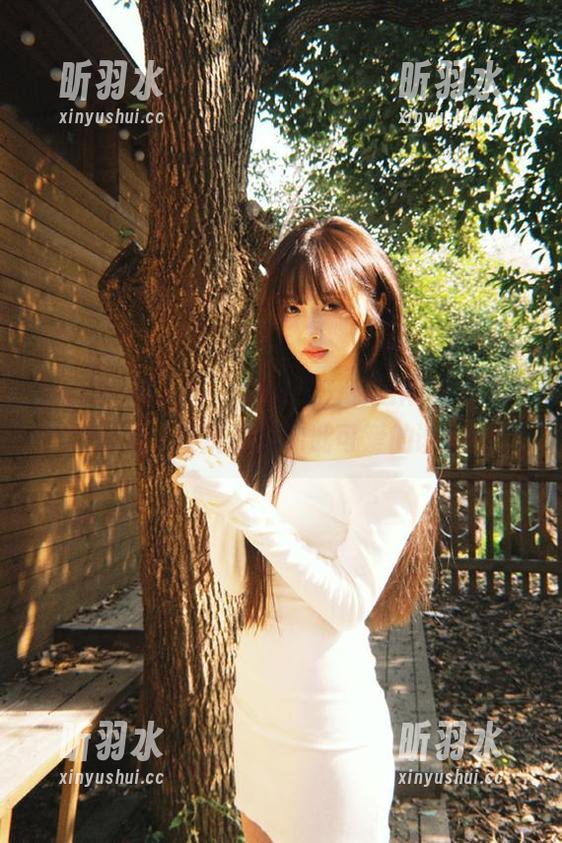 Xiuren秀人网 - 最新“Erikaki甜心”写真合集，谁能拒绝如此可爱的诱惑？