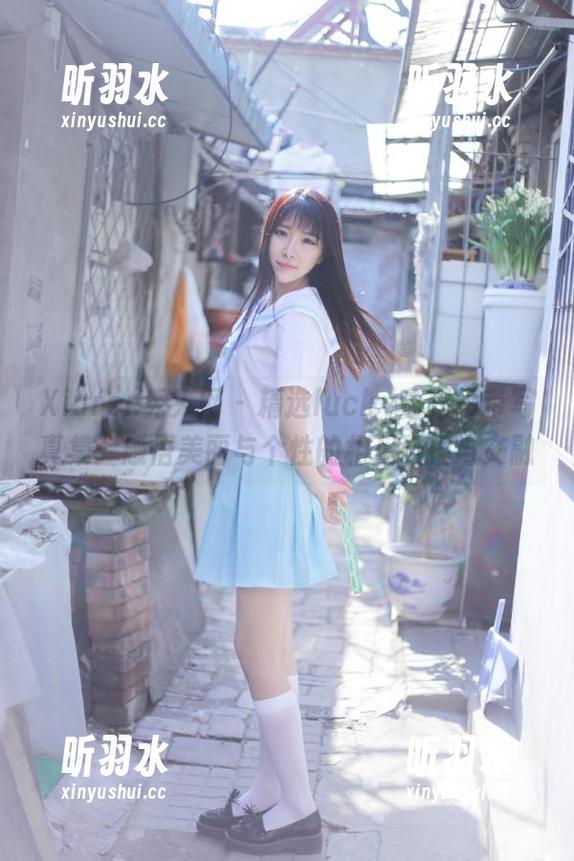 Xiuren秀人网 - 精选lucky咏丹吊带写真集：感悟美丽与个性的相互碰撞与交融