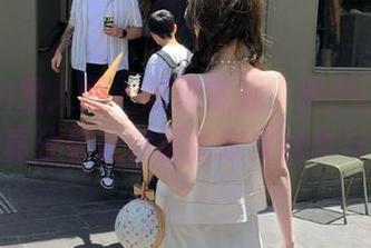 Xiuren秀人网 - 打破常规，乔伊joy高跟鞋写真分享让你重新定义优雅与自信
