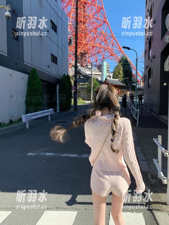 Xiuren秀人网 - 可可芝的皮衣写真美图在线独家放送，一起来领略她的时尚魅力！