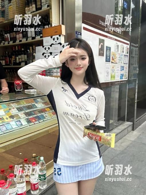 Xiuren秀人网 - 探索周于希Sally的眼镜风格，美图资源让你爱上时尚