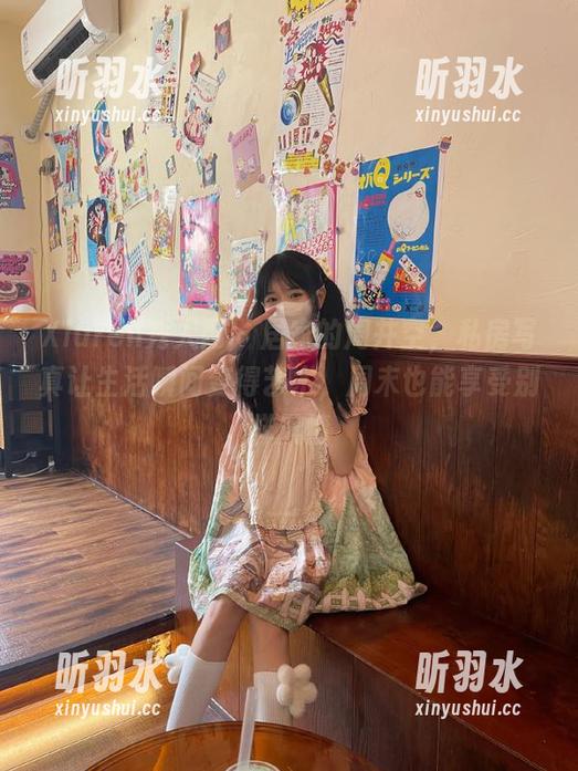Xiuren秀人网 - 居家的周井空，私房写真让生活瞬间变得艺术，周末也能享受别样风情