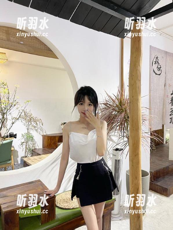 Xiuren秀人网 - 探索小热巴妹妹的写真图库，捕捉每一个动人的瞬间