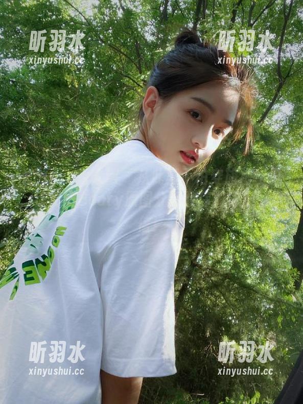 Xiuren秀人网 - 从此再不怕穿旗袍出丑，徐莉芝Booty原图分享教你如何优雅自信！