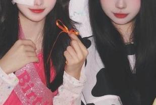 Xiuren秀人网 - 惊艳全场！戴允祺zoe黑色写真全套，快来一起感受她的魅力吧～