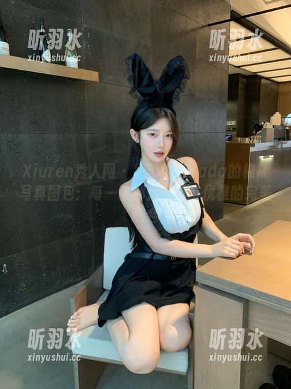 Xiuren秀人网 - 揭秘杏子Yada的棉袜写真图包：每一张都是温暖与优雅的完美融合
