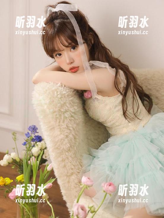 Xiuren秀人网 - 沈蜜桃off的制服写真图册：唤醒你的视觉享受与艺术追求