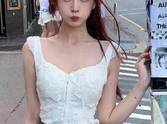 Xiuren秀人网 - 沐言yanyan牛仔裤图包新鲜出炉，快来观看这份可爱与时尚的美丽集合！