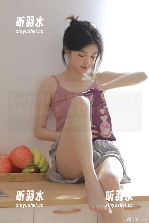 Xiuren秀人网 - 深入探索，观看熊小诺《裤里丝》原图，感受写真背后的故事与情感！