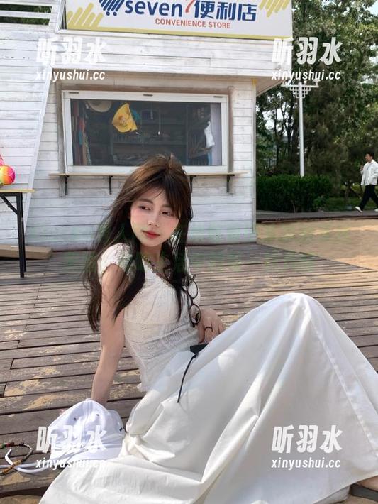 Xiuren秀人网 - 在线收看田冰冰的灰丝美图，领略生活中的每一抹风情