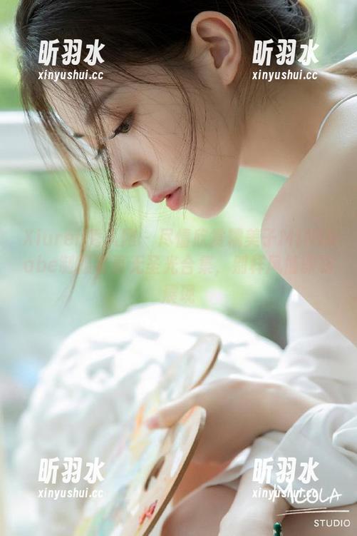 Xiuren秀人网 - 尽情欣赏糯美子MINIbabe制服写真无圣光合集，别样风情即将展现