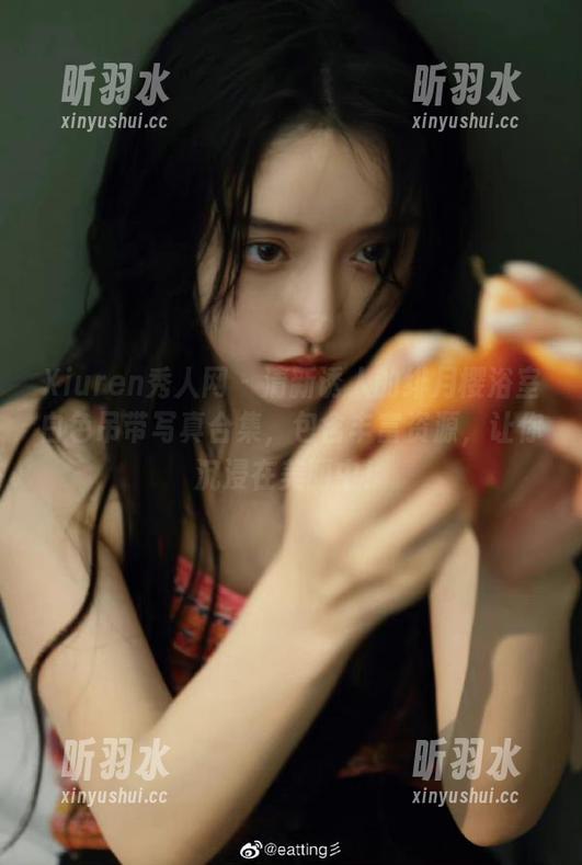 Xiuren秀人网 - 清新诱人的绯月樱浴室白色吊带写真合集，包含丰富资源，让你沉浸在美丽中！